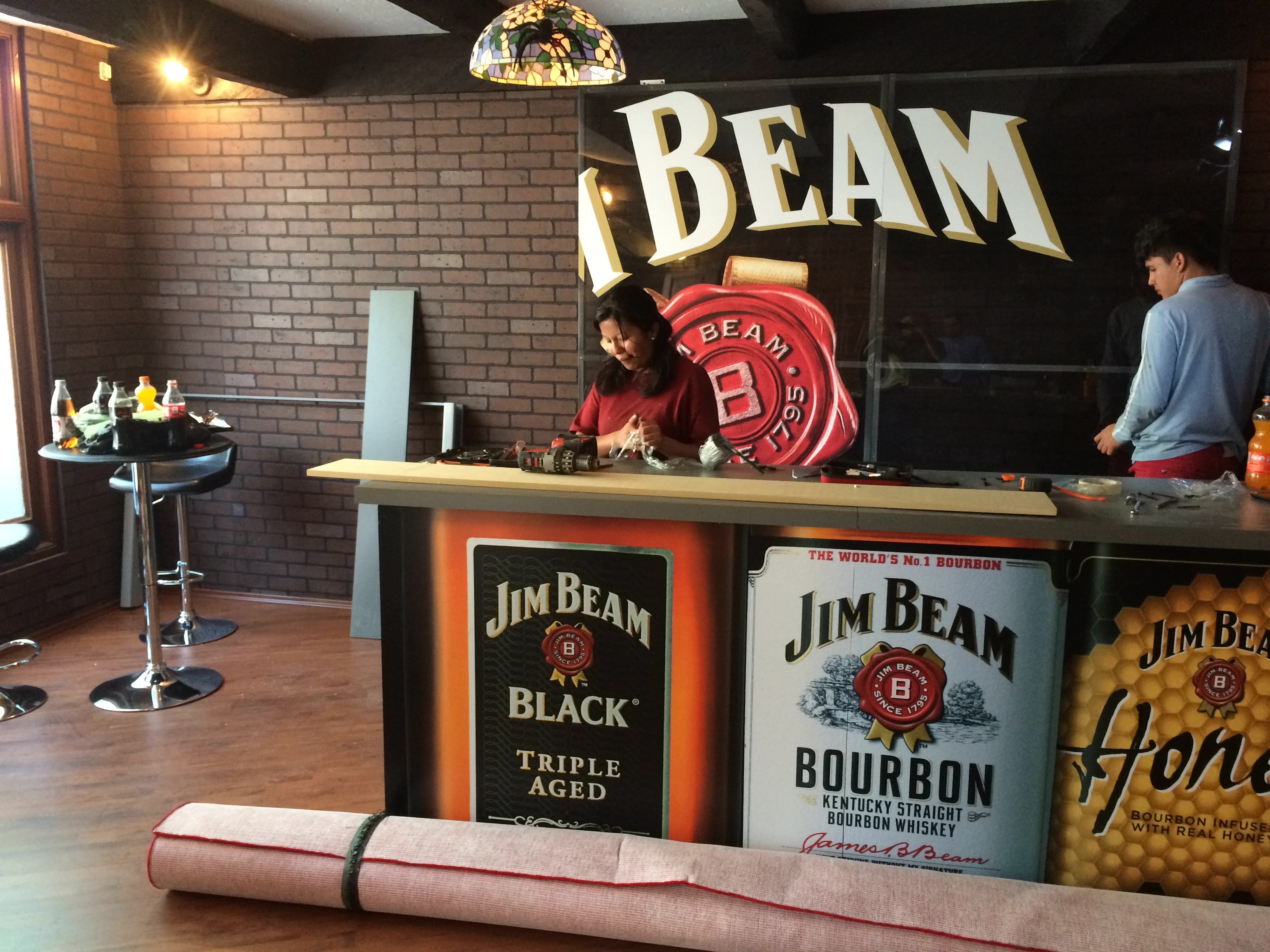 Construction of the La Casa de Jim Beam brand environment